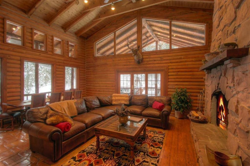 Log Cabin On The Stream Sundance, Utah Екстериор снимка