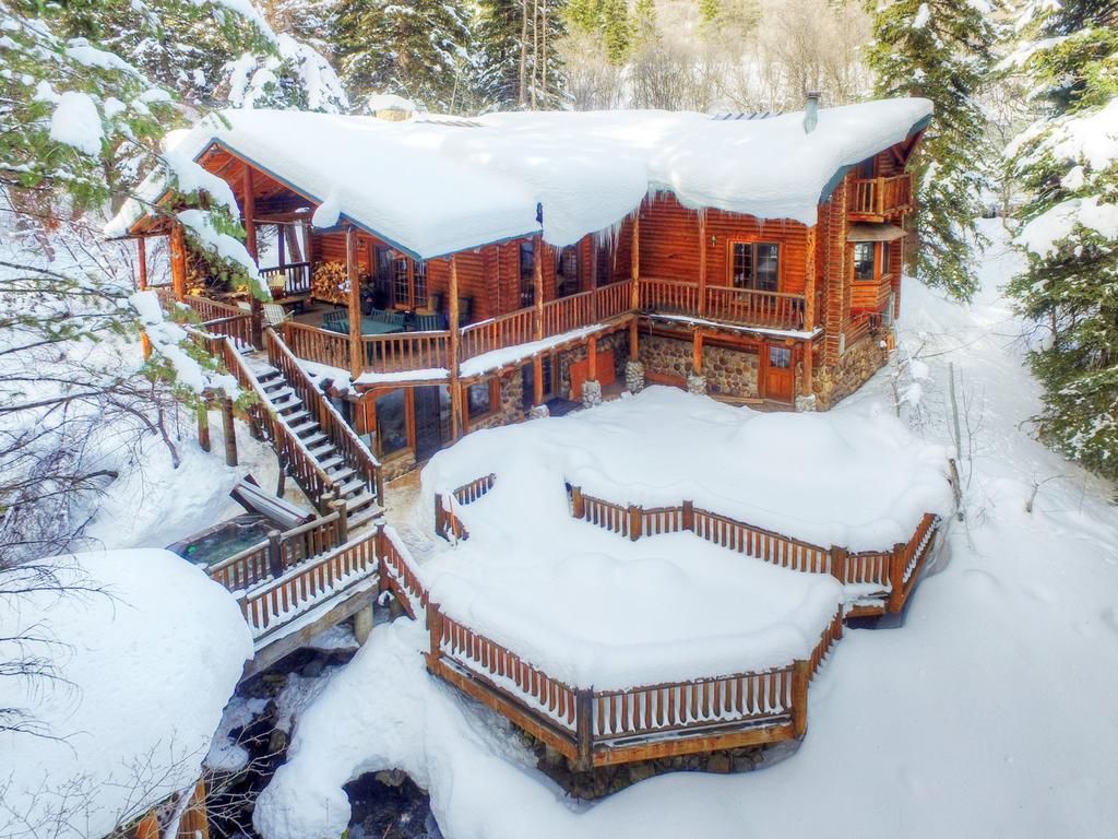 Log Cabin On The Stream Sundance, Utah Екстериор снимка